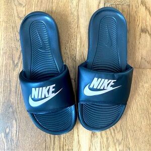 Nike slides